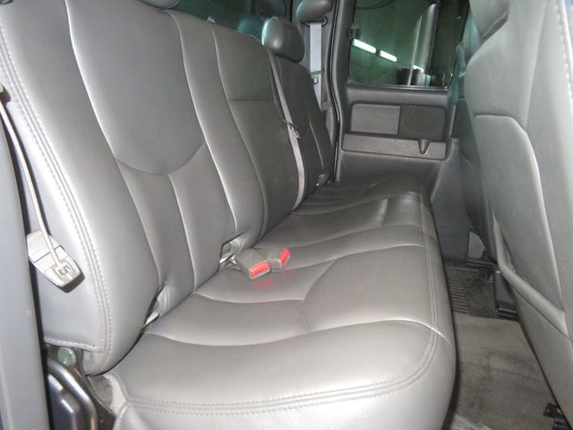 2006 Chevrolet Silverado 2500HD EXTRA CLEAN 6SPEED ALLISON TRANNY 4X4 DURAMAX LOW MILES DIESEL  - 23086162 - 24
