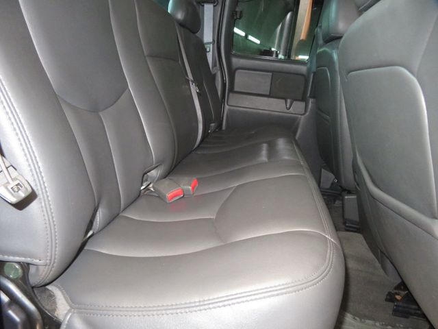 2006 Chevrolet Silverado 2500HD EXTRA CLEAN 6SPEED ALLISON TRANNY 4X4 DURAMAX LOW MILES DIESEL  - 23086162 - 25