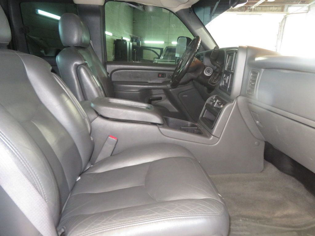 2006 Chevrolet Silverado 2500HD EXTRA CLEAN 6SPEED ALLISON TRANNY 4X4 DURAMAX LOW MILES DIESEL  - 23086162 - 27