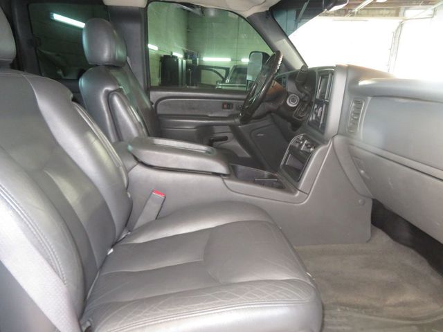 2006 Chevrolet Silverado 2500HD EXTRA CLEAN 6SPEED ALLISON TRANNY 4X4 DURAMAX LOW MILES DIESEL  - 23086162 - 27
