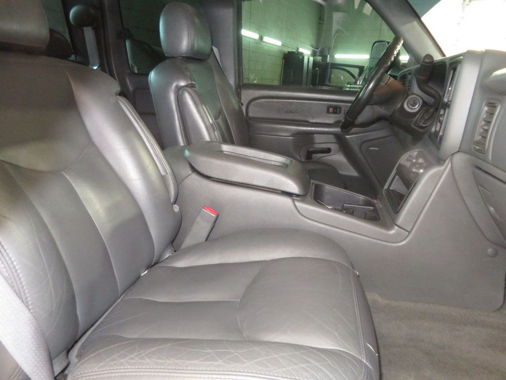 2006 Chevrolet Silverado 2500HD EXTRA CLEAN 6SPEED ALLISON TRANNY 4X4 DURAMAX LOW MILES DIESEL  - 23086162 - 28
