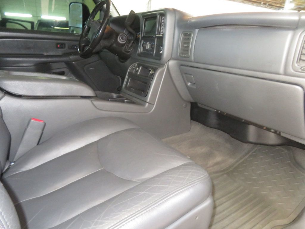 2006 Chevrolet Silverado 2500HD EXTRA CLEAN 6SPEED ALLISON TRANNY 4X4 DURAMAX LOW MILES DIESEL  - 23086162 - 29