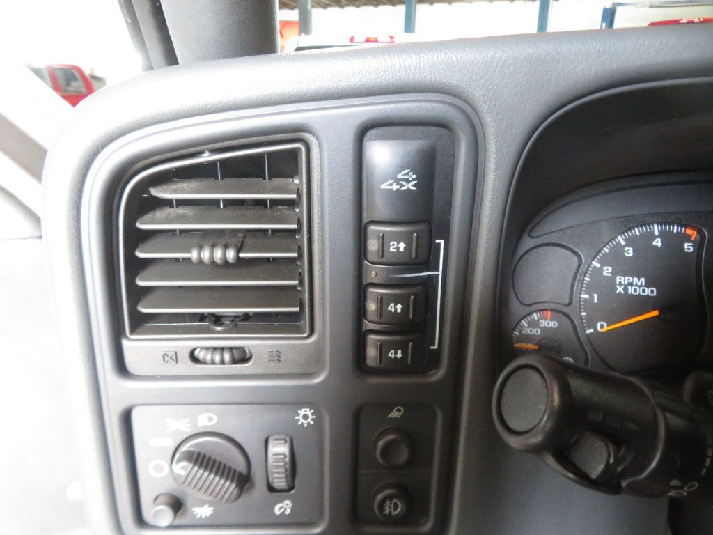 2006 Chevrolet Silverado 2500HD EXTRA CLEAN 6SPEED ALLISON TRANNY 4X4 DURAMAX LOW MILES DIESEL  - 23086162 - 35