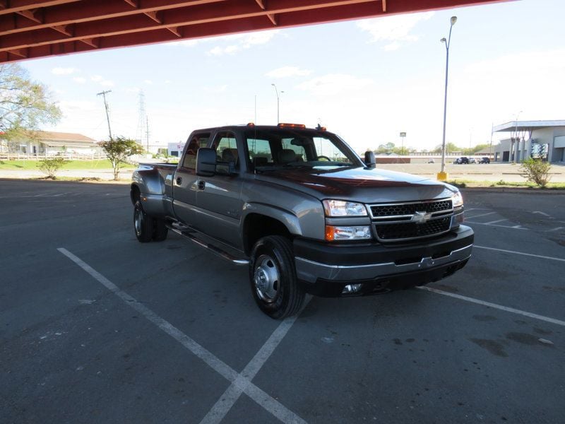 2006 Chevrolet Silverado 3500 Crew Cab 167" WB 2WD DRW LT3 - 22631385 - 3