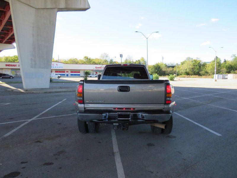 2006 Chevrolet Silverado 3500 Crew Cab 167" WB 2WD DRW LT3 - 22631385 - 6