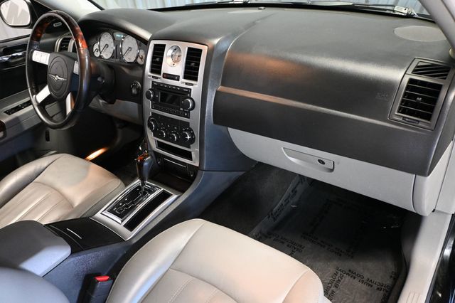 2006 Chrysler 300 4dr Sedan 300C - 23087528 - 9