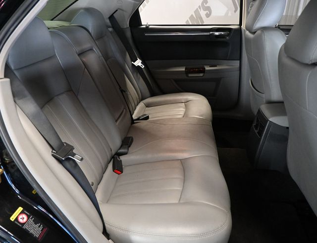 2006 Chrysler 300 4dr Sedan 300C - 23087528 - 13