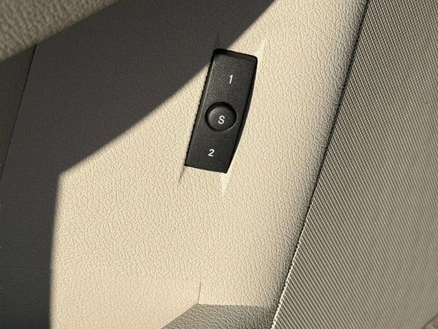 2006 Chrysler 300 4dr Sedan 300C - 22973762 - 10