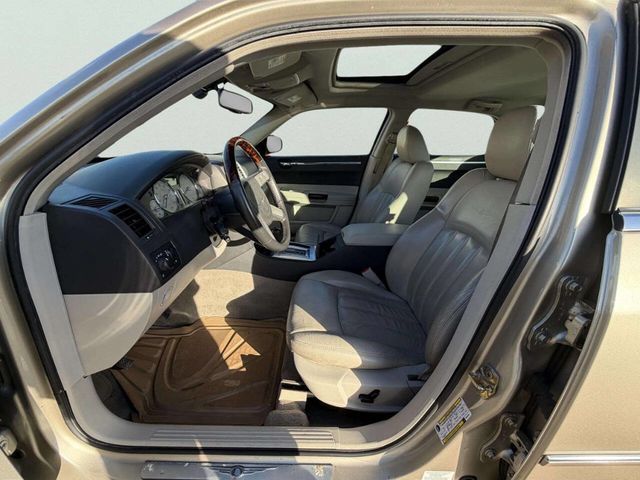 2006 Chrysler 300 4dr Sedan 300C - 22973762 - 11