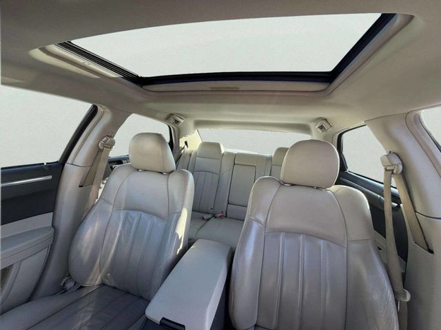 2006 Chrysler 300 4dr Sedan 300C - 22973762 - 13