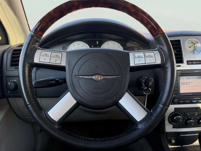 2006 Chrysler 300 4dr Sedan 300C - 22973762 - 31