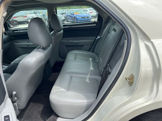 2006 Chrysler 300 4dr Sedan 300 Touring - 23041325 - 6