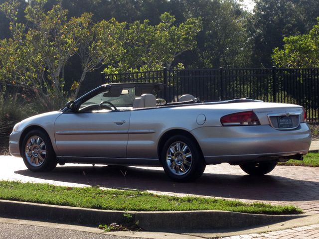 2006 Chrysler Sebring Limited photo 12