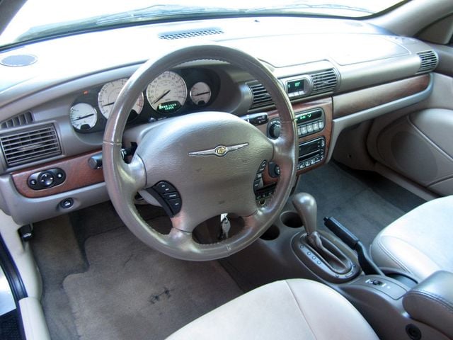 2006 Chrysler Sebring Limited photo 13