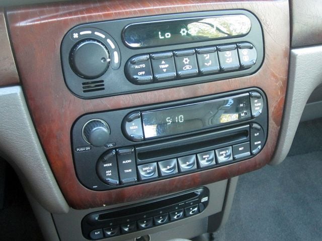 2006 Chrysler Sebring Limited photo 15