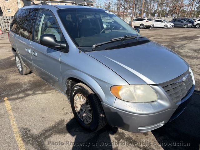 2006 Chrysler Town & Country SWB 4dr - 22984744 - 2