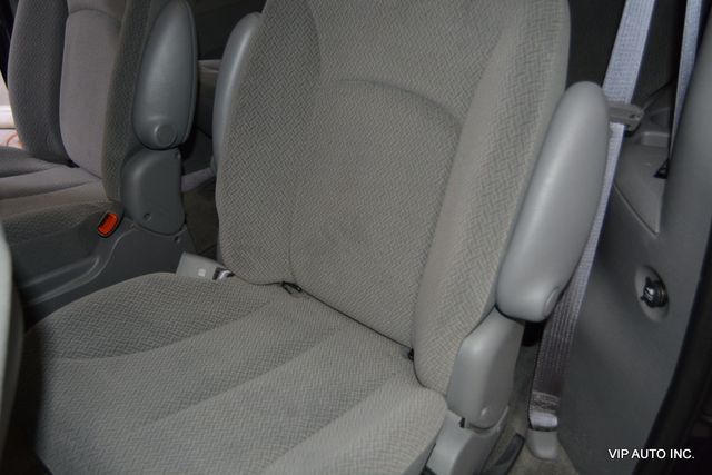 2006 Chrysler Town & Country SWB 4dr - 22999390 - 20