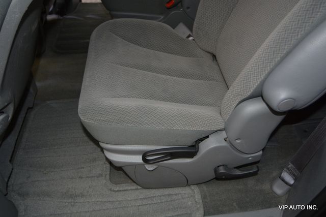 2006 Chrysler Town & Country SWB 4dr - 22999390 - 22