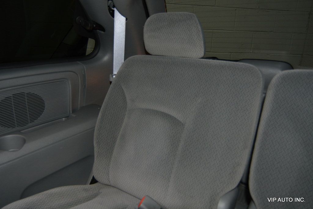 2006 Chrysler Town & Country SWB 4dr - 22999390 - 26