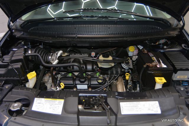 2006 Chrysler Town & Country SWB 4dr - 22999390 - 34
