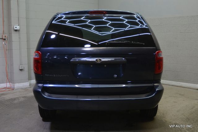 2006 Chrysler Town & Country SWB 4dr - 22999390 - 36