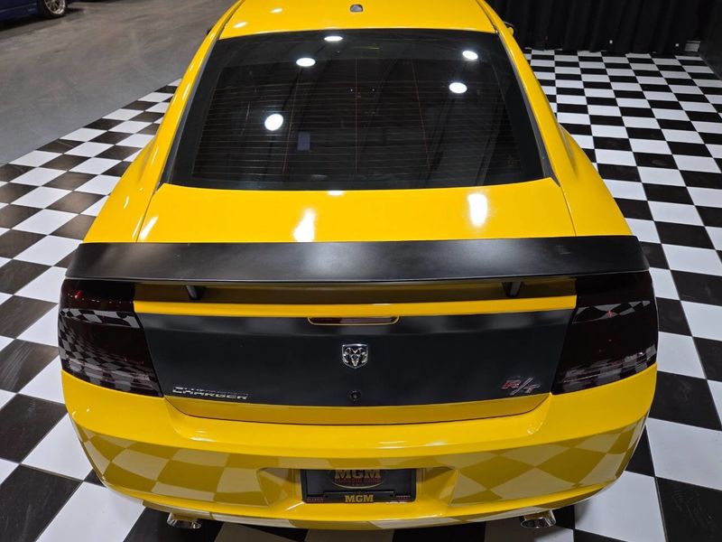 2006 Dodge Charger 4dr Sedan R/T RWD - 22974824 - 29