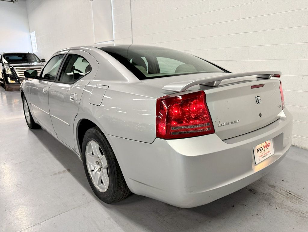 2006 Dodge Charger 4dr Sedan RWD - 22668955 - 4