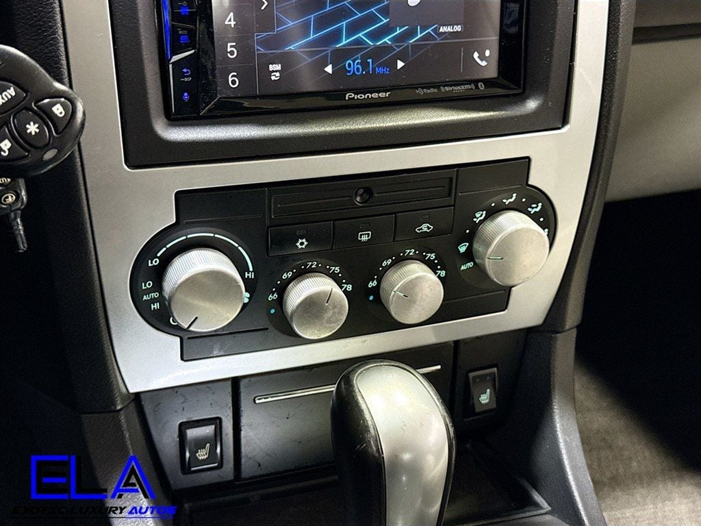 2006 Dodge Charger 4dr Sedan SRT8 RWD - 22952933 - 16