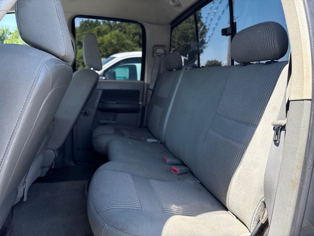 2006 Dodge Ram 1500 Quad Cab SLT Pickup 4D 6 1/4 ft - 23041513 - 9