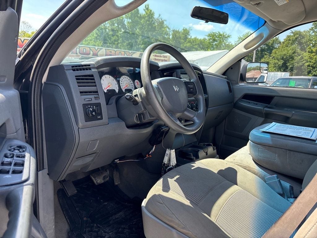 2006 Dodge Ram 1500 Quad Cab SLT Pickup 4D 6 1/4 ft - 23041513 - 5