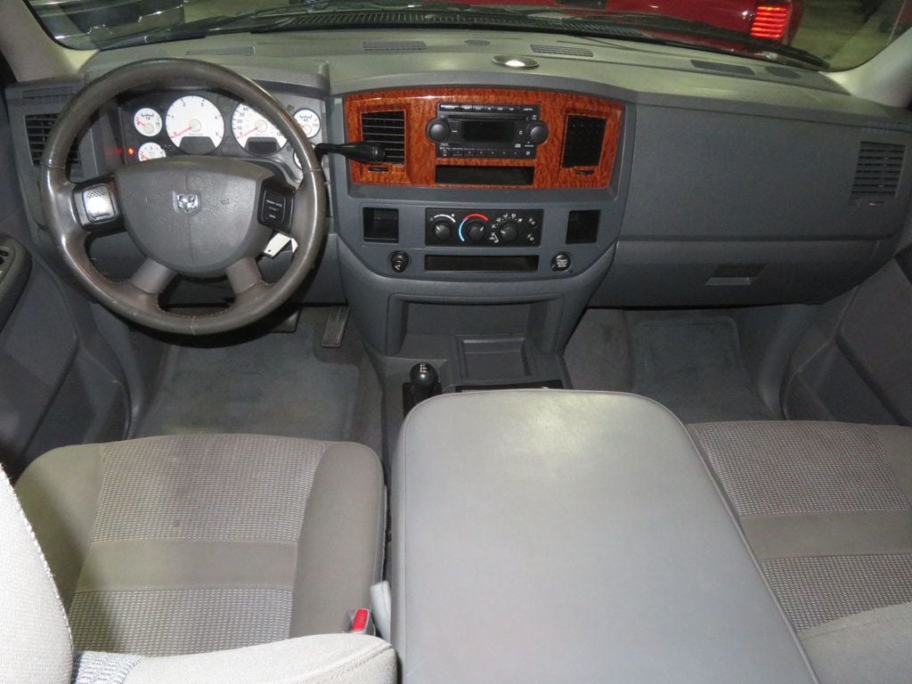 2006 Dodge Ram 2500 4X4 5.9 CUMMINS DIESEL QUADCAB EXTAR CLEAN 2OWNER 4X4 CUMMINS  - 22725758 - 41