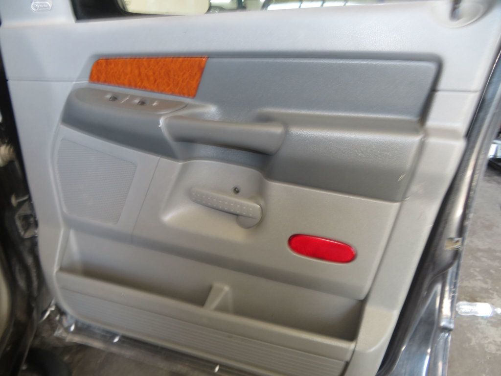 2006 Dodge Ram 2500 5.9 CUMMINS DIESEL 4X4 EXTRA CLEAN COLD AIR  - 23062377 - 31