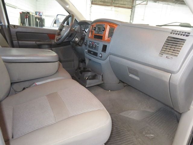 2006 Dodge Ram 2500 5.9 CUMMINS DIESEL 4X4 EXTRA CLEAN COLD AIR  - 23062377 - 34