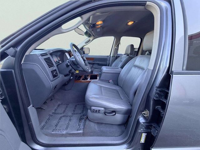 2006 Dodge Ram 2500 Laramie 4x4 4dr Quad Cab 6.3 ft. SB Pickup - 23036117 - 19
