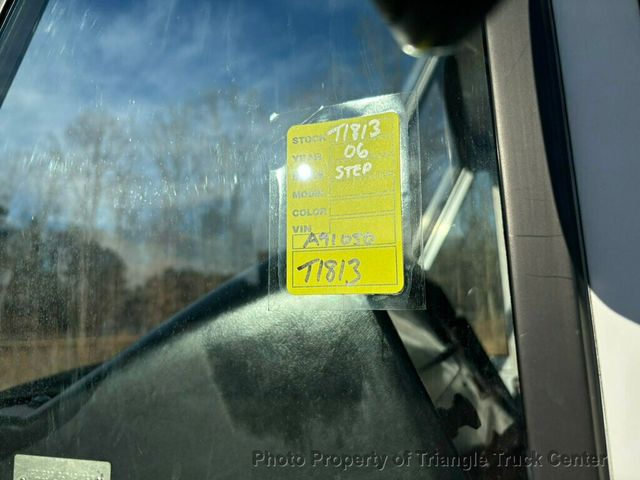 2006 Ford E350HD STEP VAN JUST 56k MILES! GREAT FOR A FOOD TRUCK! - 22973004 - 37