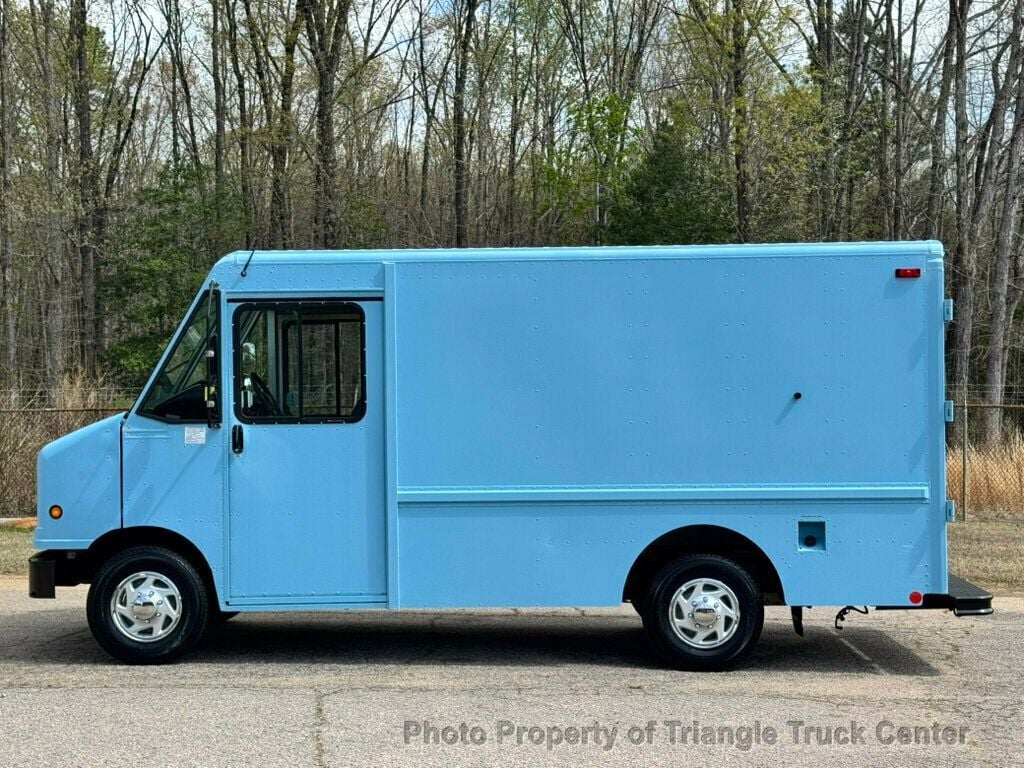 2006 Ford E350HD STEP VAN JUST 69k MILES! +PERFECT FOR A FOOD TRUCK! FINANCE OR LEASE! - 23002300 - 12