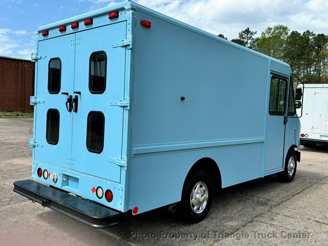 2006 Ford E350HD STEP VAN JUST 69k MILES! +PERFECT FOR A FOOD TRUCK! FINANCE OR LEASE! - 23002300 - 4
