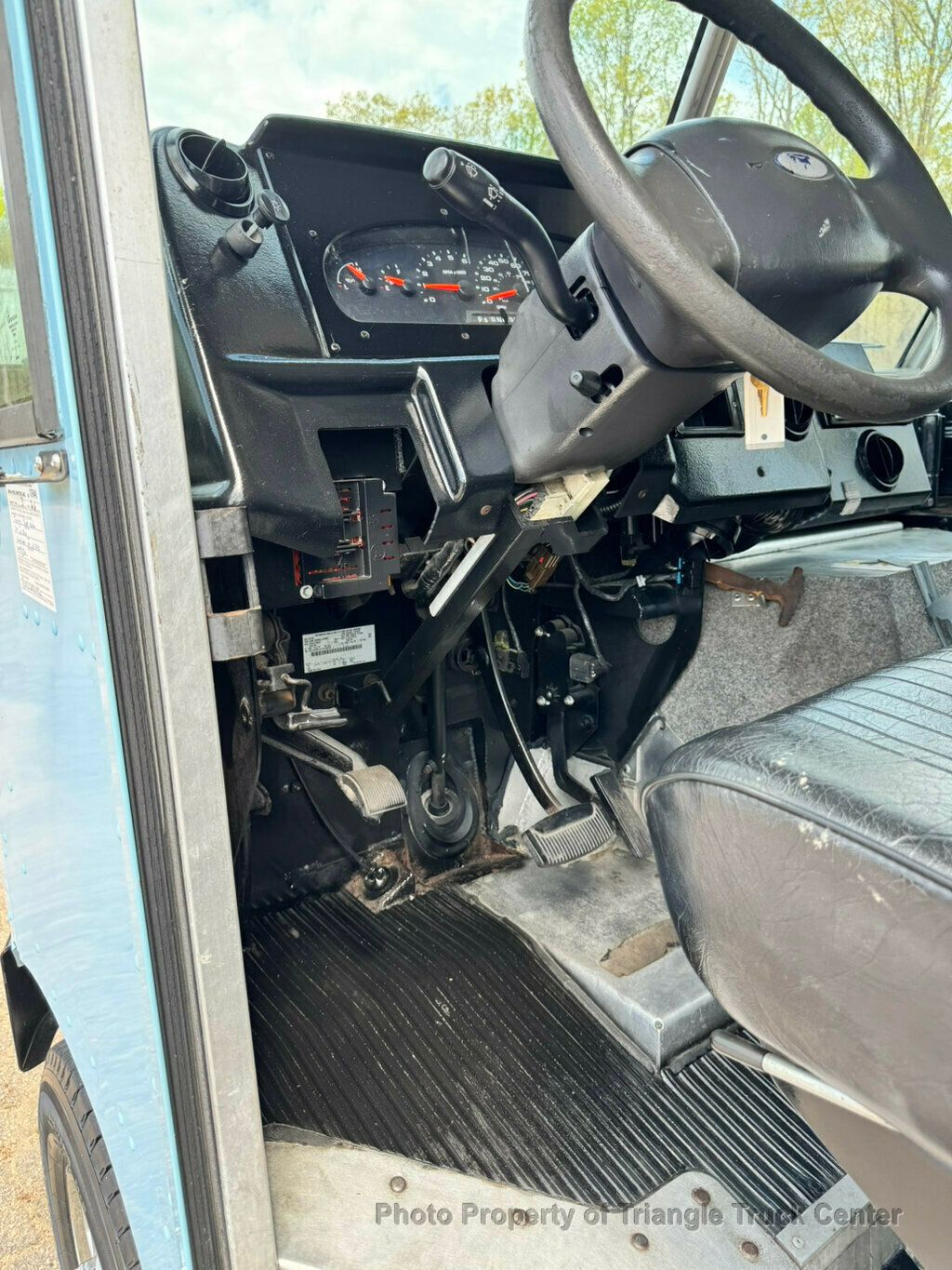 2006 Ford E350HD STEP VAN JUST 69k MILES! +PERFECT FOR A FOOD TRUCK! FINANCE OR LEASE! - 23002300 - 52