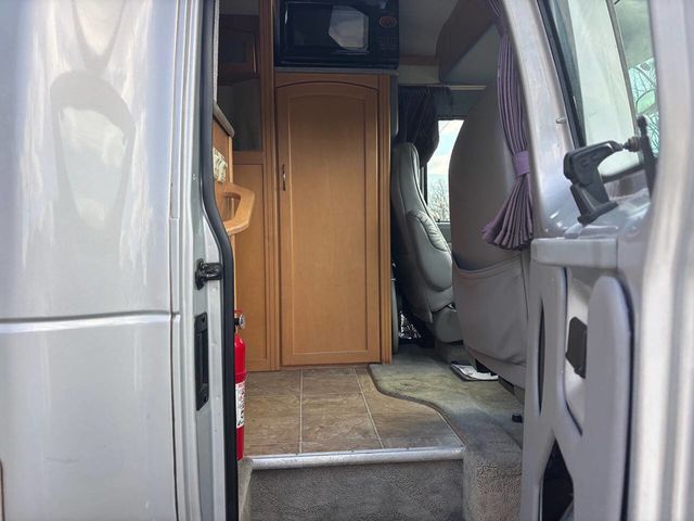 2006 Ford Econoline Cargo Van E-350 Recreational - 23009461 - 9