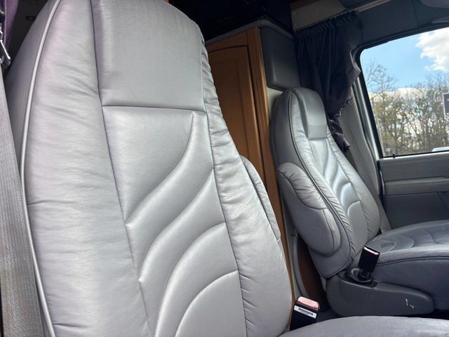 2006 Ford Econoline Cargo Van E-350 Recreational - 23009461 - 11