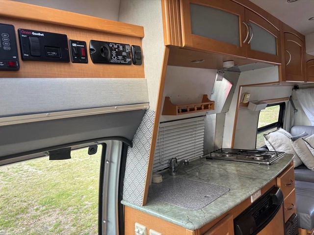 2006 Ford Econoline Cargo Van E-350 Recreational - 23009461 - 12