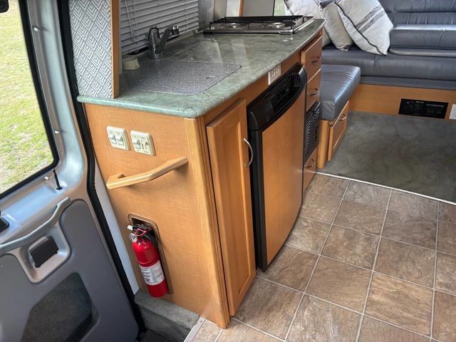 2006 Ford Econoline Cargo Van E-350 Recreational - 23009461 - 13