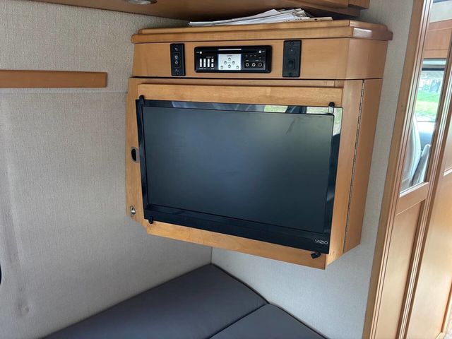 2006 Ford Econoline Cargo Van E-350 Recreational - 23009461 - 15