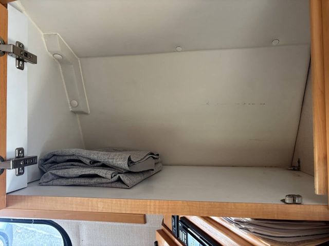 2006 Ford Econoline Cargo Van E-350 Recreational - 23009461 - 25