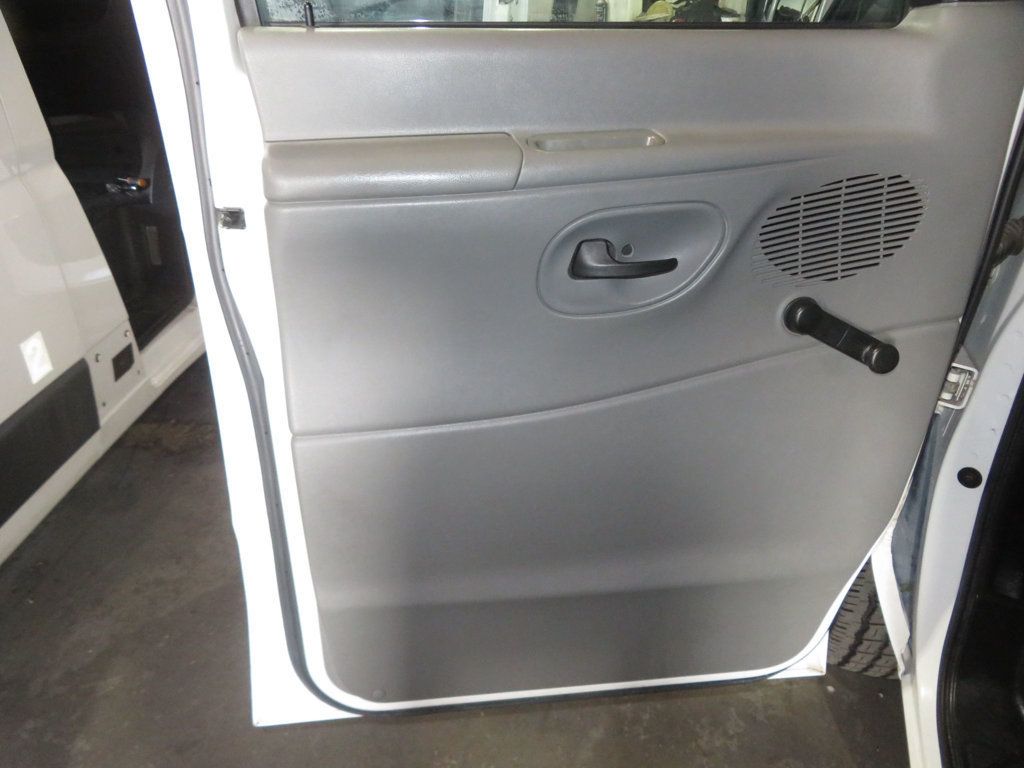 2006 Ford Econoline Wagon ECONOLINE E350 SUPER DUTY 12 PASSENGER VAN LOW LOW MILES - 22936076 - 14