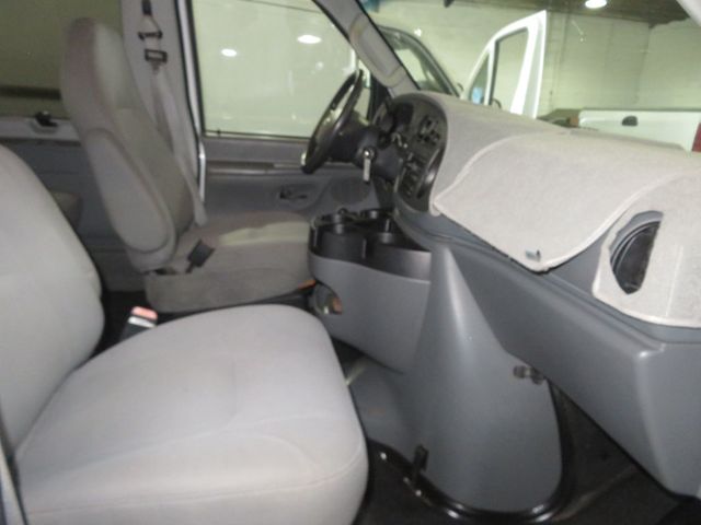 2006 Ford Econoline Wagon ECONOLINE E350 SUPER DUTY 12 PASSENGER VAN LOW LOW MILES  - 22936076 - 24