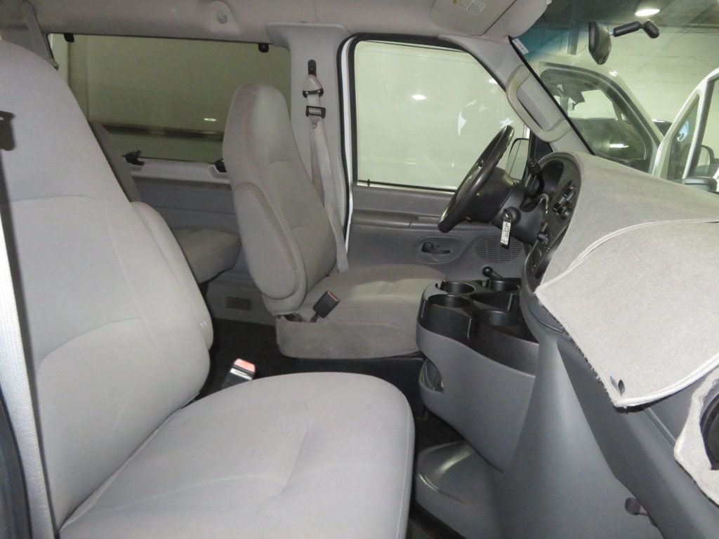 2006 Ford Econoline Wagon ECONOLINE E350 SUPER DUTY 12 PASSENGER VAN LOW LOW MILES - 22936076 - 25
