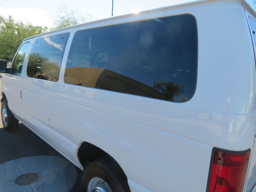 2006 Ford Econoline Wagon ECONOLINE E350 SUPER DUTY 12 PASSENGER VAN LOW LOW MILES - 22936076 - 6