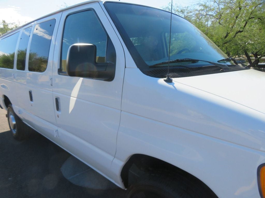 2006 Ford Econoline Wagon ECONOLINE E350 SUPER DUTY 12 PASSENGER VAN LOW LOW MILES - 22936076 - 8
