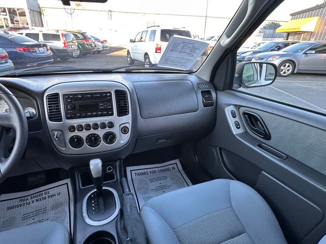 2006 Ford Escape Hybrid Base 4dr SUV - 22999325 - 25